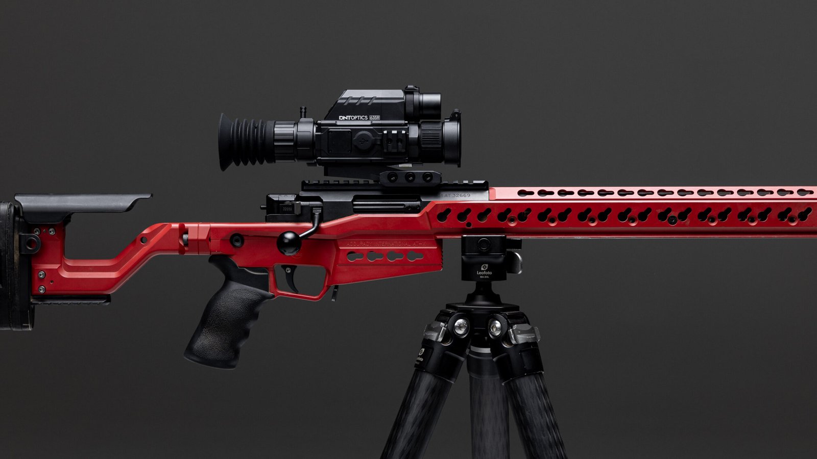 DNT ThermNight TNC635R mounted on a red rifle
